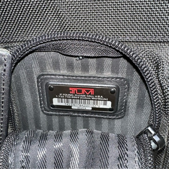 Tumi Alpha 26141D4 Black Expandable Laptop Briefcase Bag EUC - Picture 6 of 16